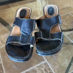Born Women Sandal. Size 10. Black